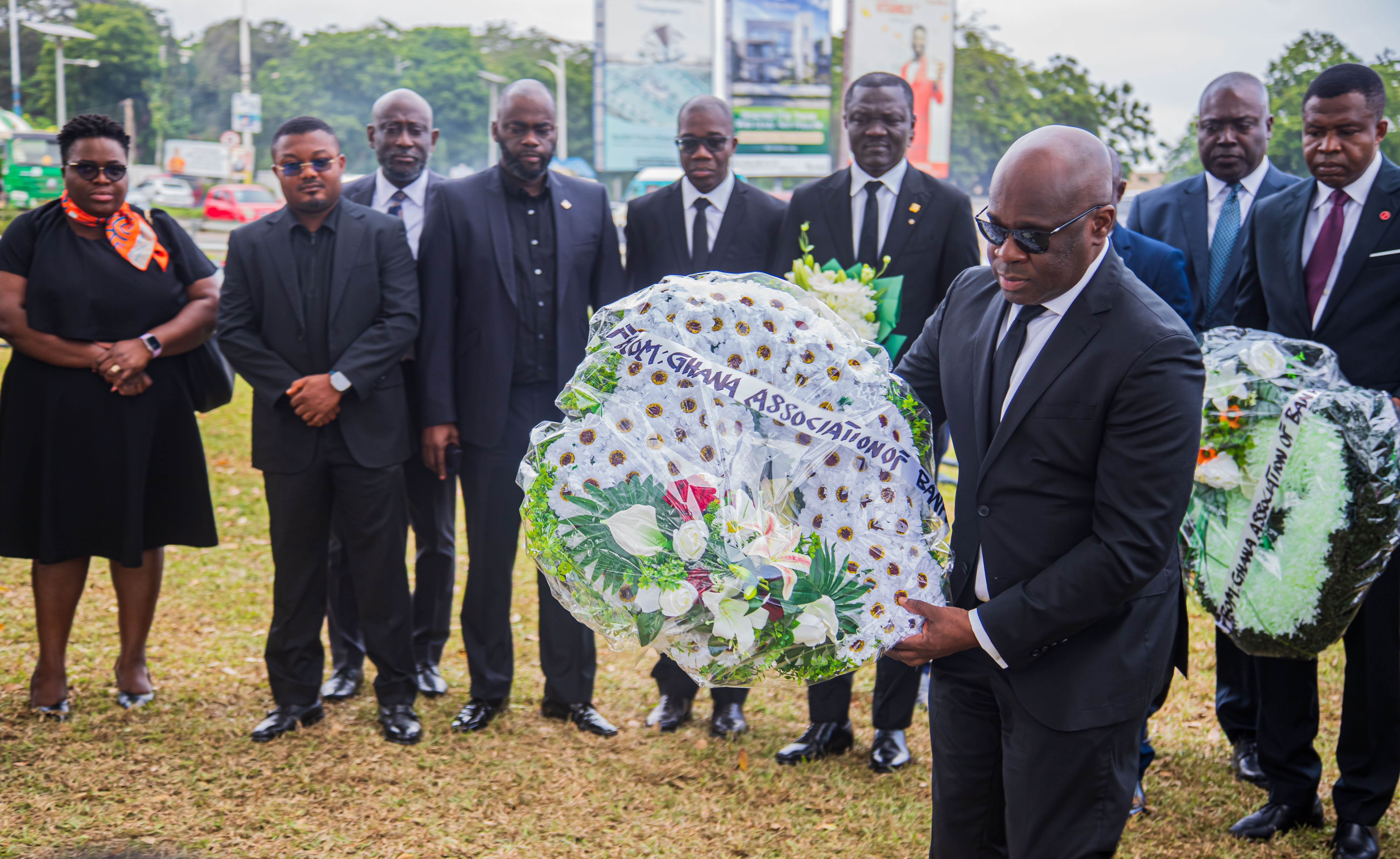Kwamina Asomaning, President of GAB and Managing Director of Stanbic Bank laying the wreath